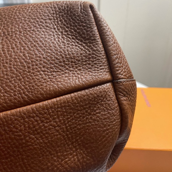 Authentic Salvatore ferragamo - Picture 6 of 14